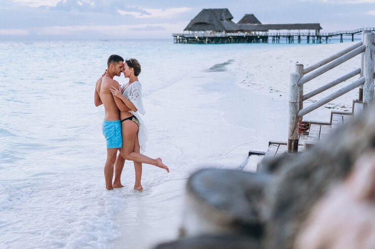 Gratis Foto koppel samen op vakantie aan zee