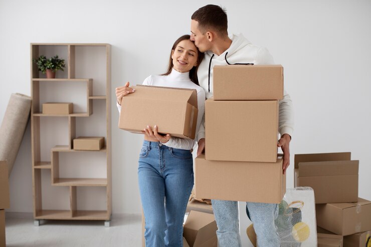 Gratis Foto koppel verhuist naar hun nieuwe huis