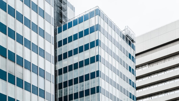 Lage weergave moderne wolkenkrabbers kantoorgebouwen