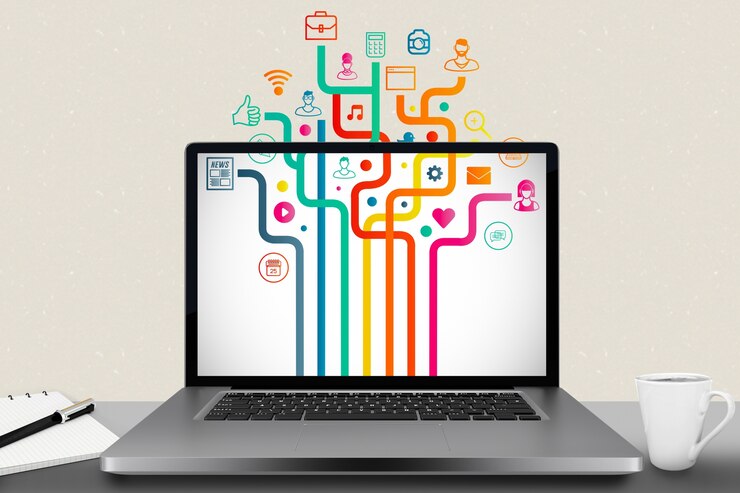 Gratis Foto laptop met verschillende toepassingen geïnstalleerd