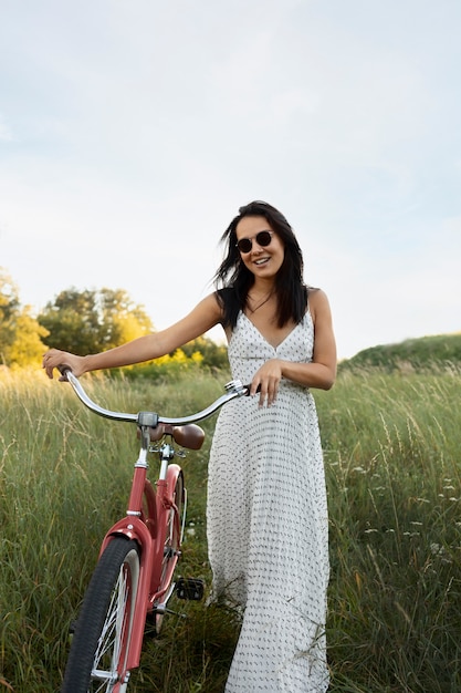 Gratis foto leefstijl van mensen die zonder zorg leven