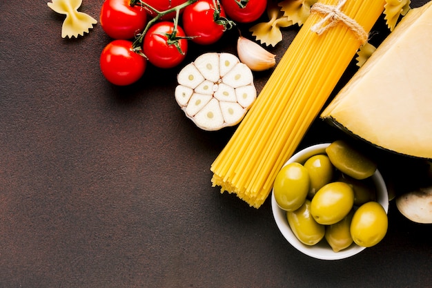 Leg vlakke Italiaanse voedselsamenstelling met copyspace