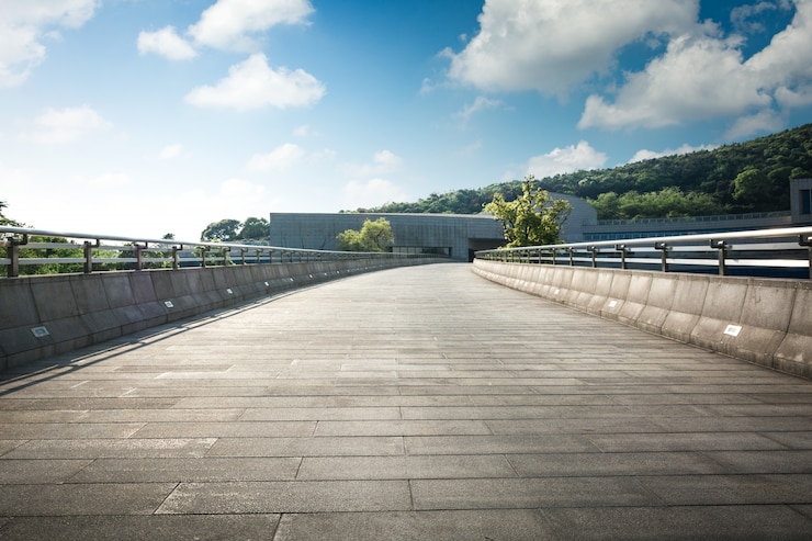 Gratis Foto lege verdieping en moderne architecturale doorgang
