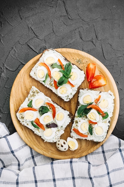 Gratis foto lekkere broodjes met eieren