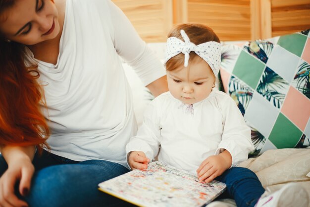 Leuke familie thuis