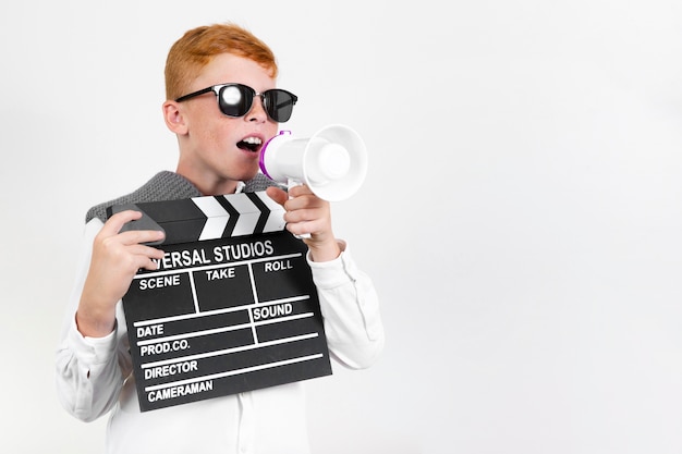 Leuke jong kindholding clapperboard