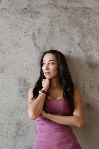 Leuke vrouw poseren