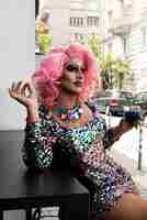 Gratis foto levensstijl van drag queen