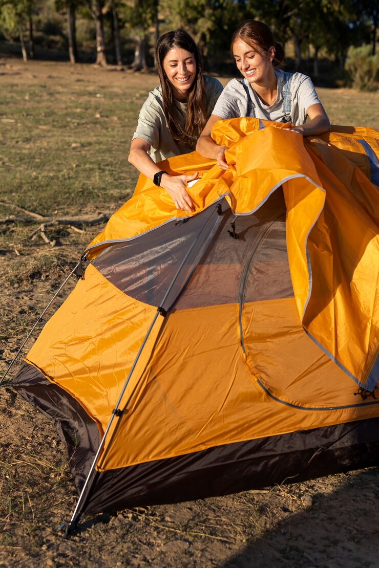 Gratis Foto levensstijl van mensen die op de camping wonen