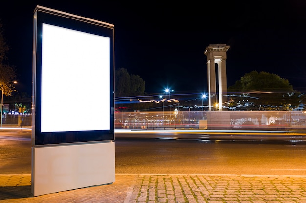 Gratis foto lichten van de nacht stad