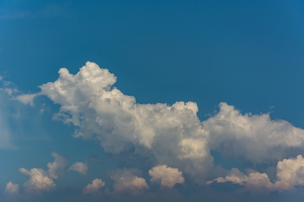 lucht licht klimaat pluizig moody