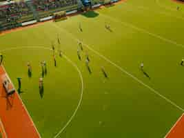 Gratis foto luchtfoto van grasveld voor hockey