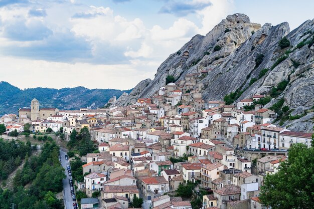 Luchtfoto van Pietrapertosa, Basilicata, Italië