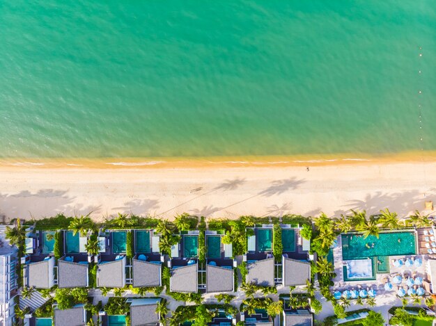 Luchtmening van mooi tropisch strand