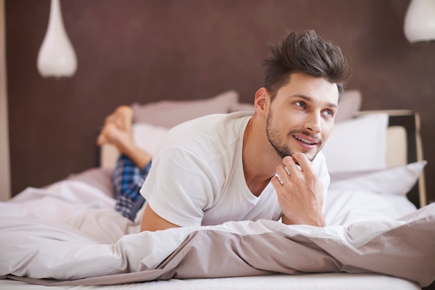 Luie dag doorgebracht in de slaapkamer