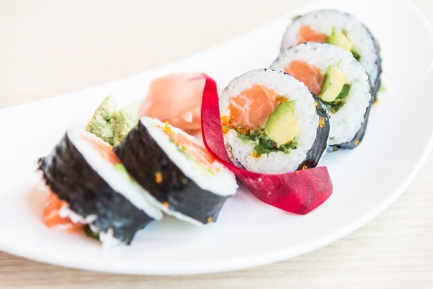 lunch eten rijst zalm zwart