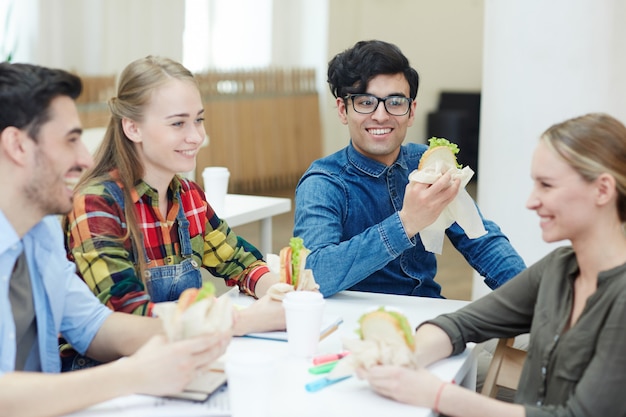 Lunch op de universiteit