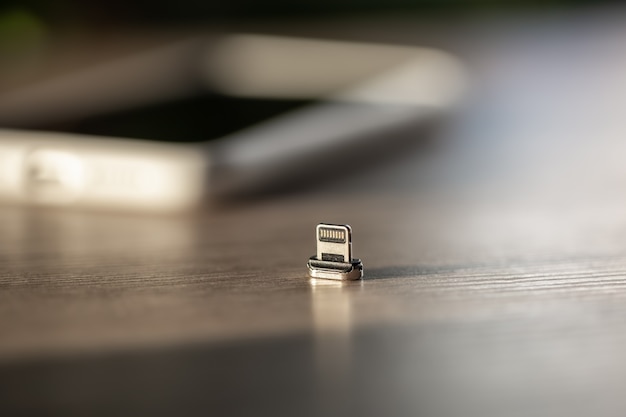 Magnetische kabel om smartphone close up op te laden