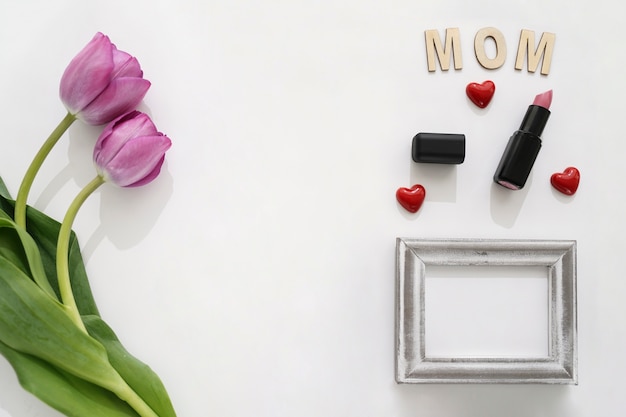 Mamma letters, rozen, kader en lippenstift