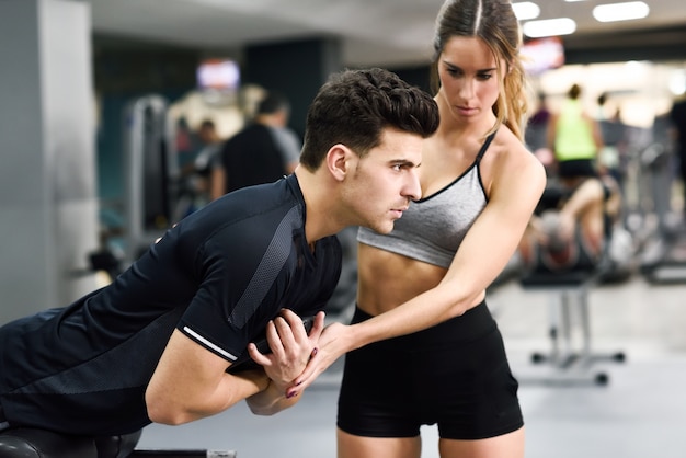 man sterkte guy persoonlijke bodybuilder