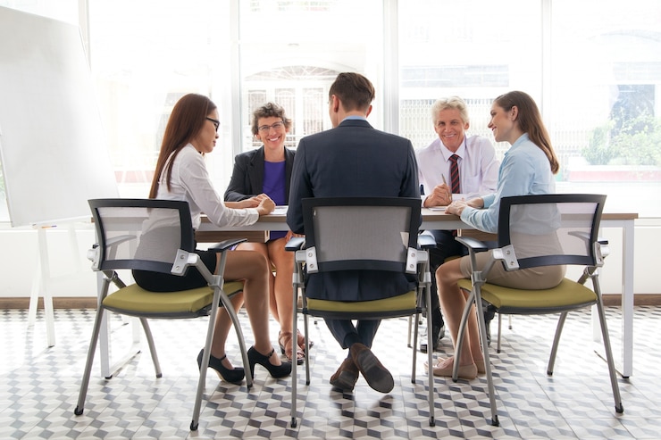 Gratis Foto manager bespreken board collega jonge