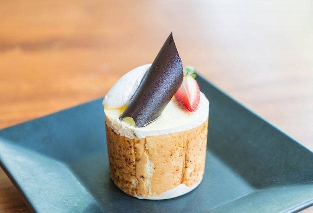 mango en passievruchten mousse cake