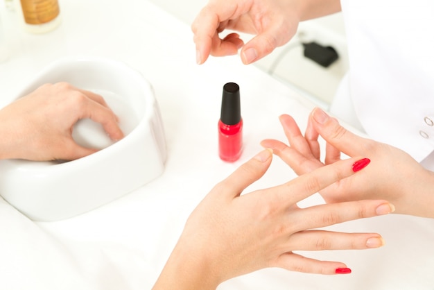 Manicure proces close-up