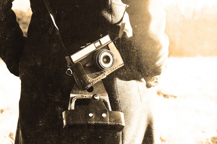 Gratis Foto meisje met retro vintage camera.