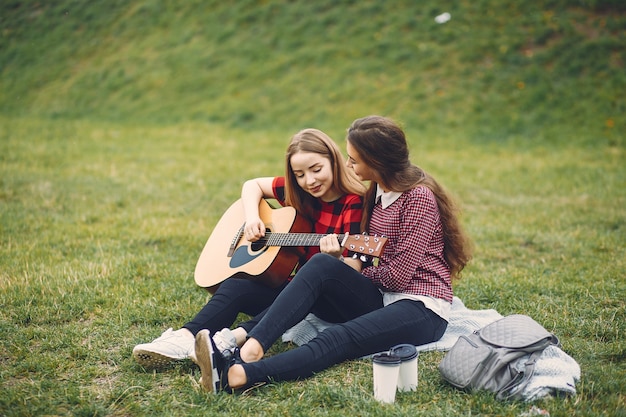 meisjes met gitaar