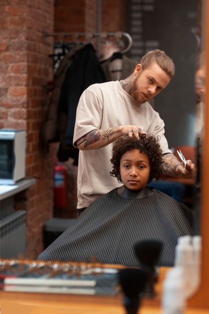 Mening van kind bij de kapsalon