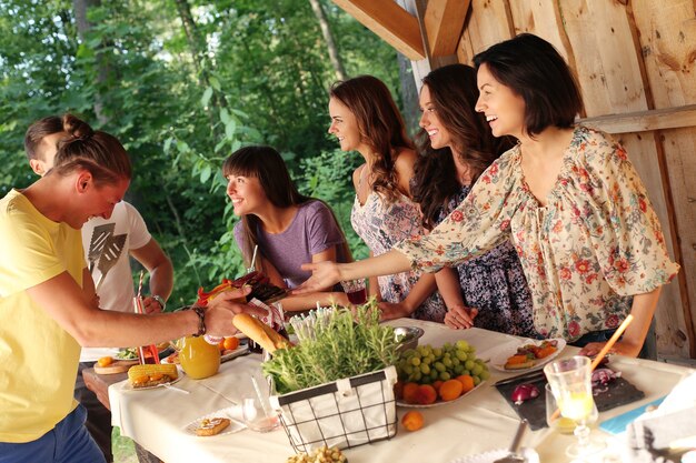 Mensen op de picknick