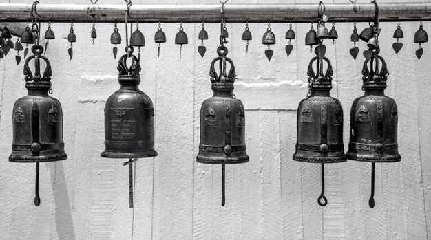 metalen bel bij de boeddhistische tempel