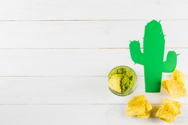 Mexicaans voedselconcept met nachos en copyspace