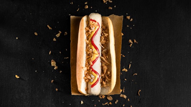 Minimalistische fastfood hotdog plat