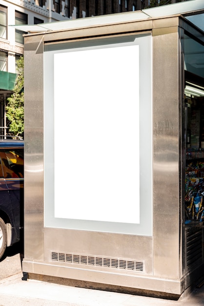 Gratis foto mock-up billboard in bushalte