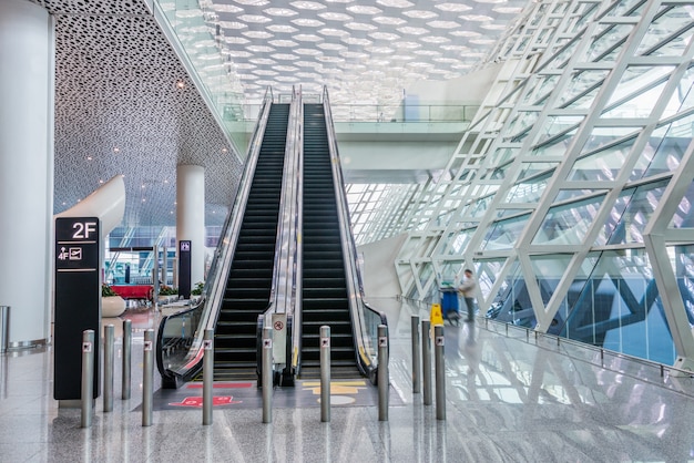 Moderne hal van luchthaven of metrostation