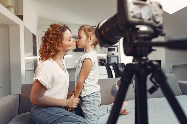 Moeder met dochter schiet een beautyblog