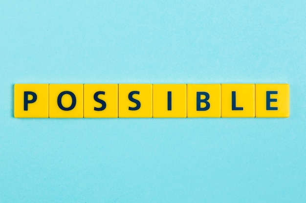 Mogelijk woord op scrabble tegels