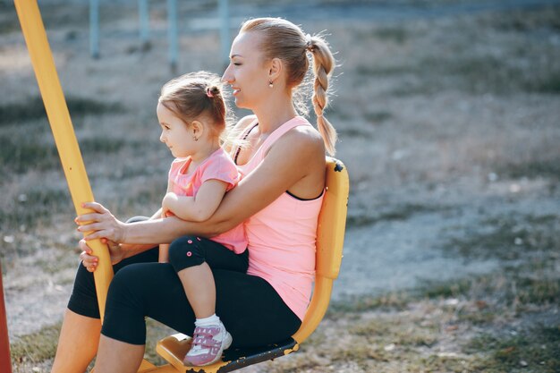 mom sport familie mensen jong