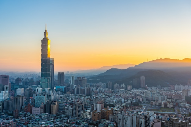 Gratis foto mooie architectuur die de stad van taipeh bouwen