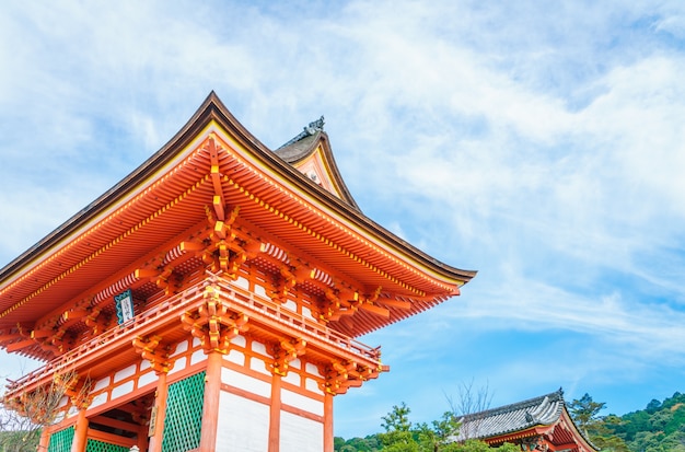 Mooie architectuur in kiyomizu-dera tempel kyoto, japan