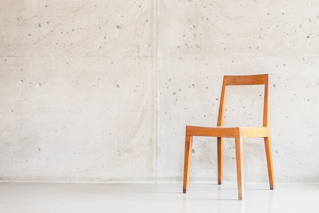 Mooie luxe houten stoel
