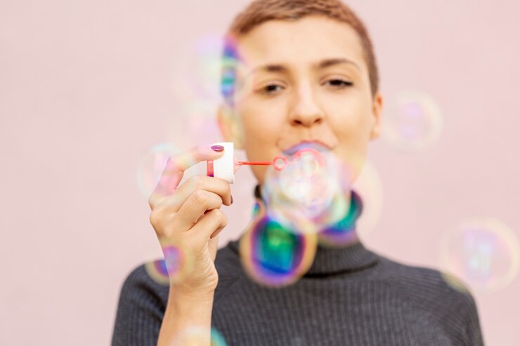 Gratis Foto mooie moderne vrouw concept