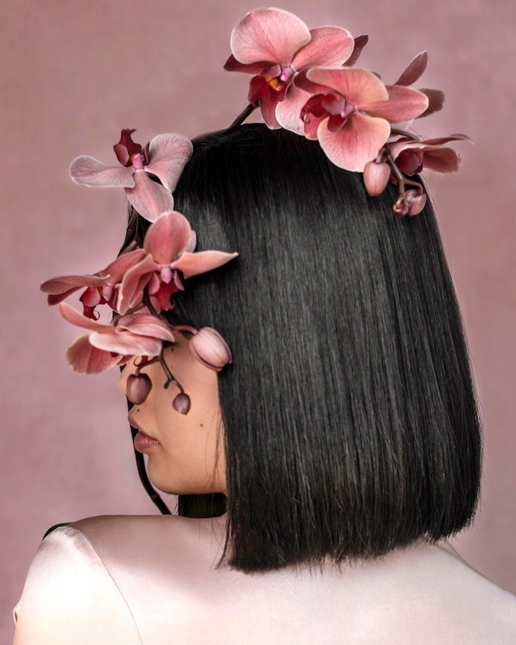 Gratis Foto mooie vrouw met bloemen.