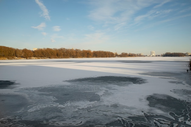 Gratis foto natuurlijk mooi winterlandschap