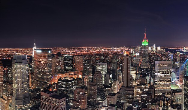 New York City Manhattan skyline bij nacht