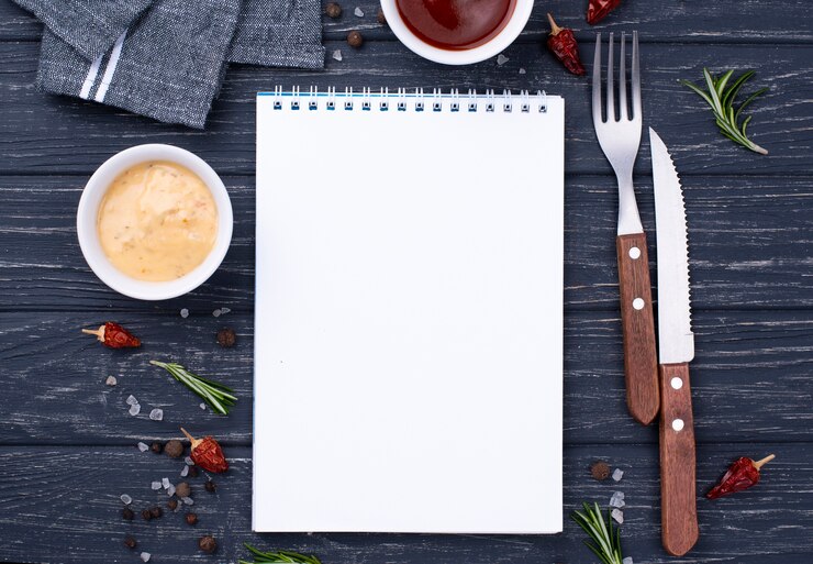 Gratis Foto notitieboekje met bestek