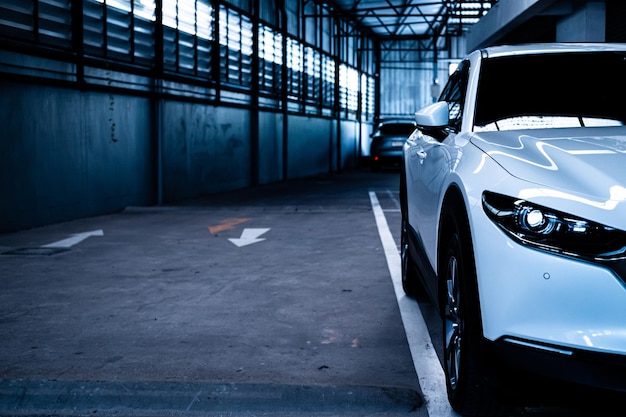 Object voor metaverse virtuele wereld auto achterlicht witte kleur op zwarte achtergrond