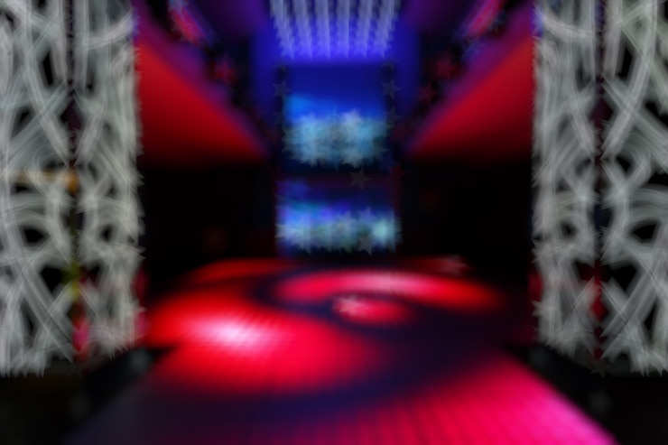 Gratis Foto ongericht ingang disco met rode overheersen