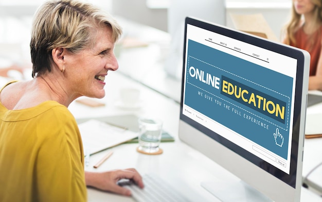 Online Onderwijs Startpagina E-learning Technologie Concept